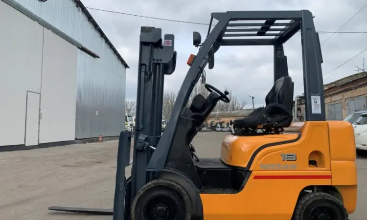 Вилочний дизельний навантажувач Nissan FL01A18 на 1.8 тонни - фото № 1