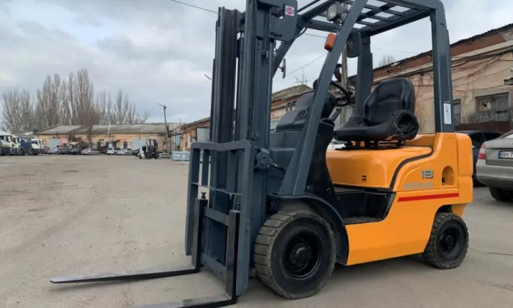 Вилочний дизельний навантажувач Nissan FL01A18 на 1.8 тонни - фото № 2
