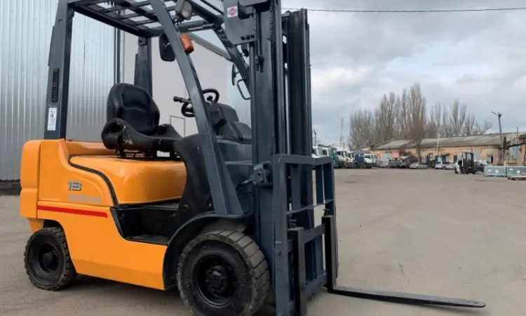 Вилочний дизельний навантажувач Nissan FL01A18 на 1.8 тонни - фото № 4
