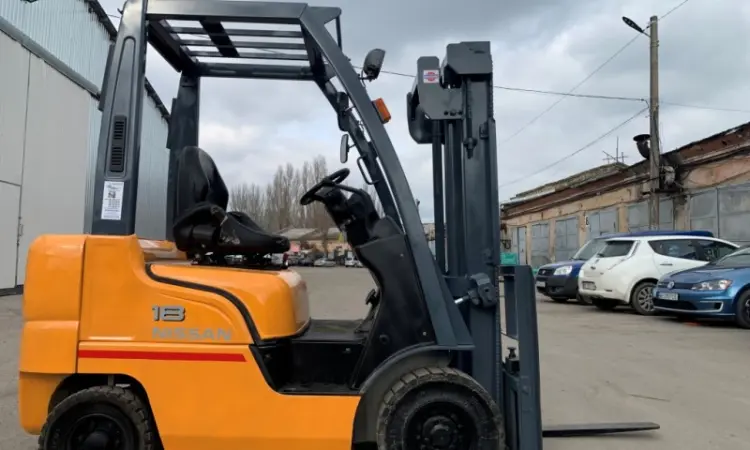Вилочний дизельний навантажувач Nissan FL01A18 на 1.8 тонни - фото № 6