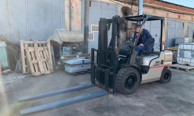 Подовжувачі вил (відкритого типу) для автонавантажувача Марка: UA Модель: 2M - фото № 1