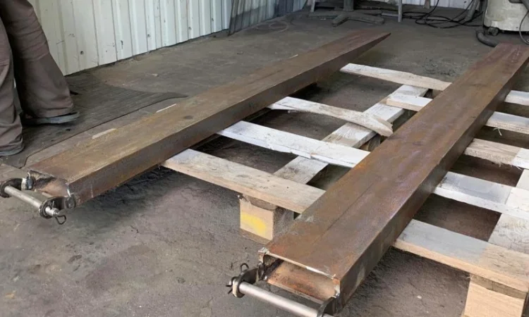 Подовжувачі вил (відкритого типу) для автонавантажувача Марка: UA Модель: 2M - фото № 2