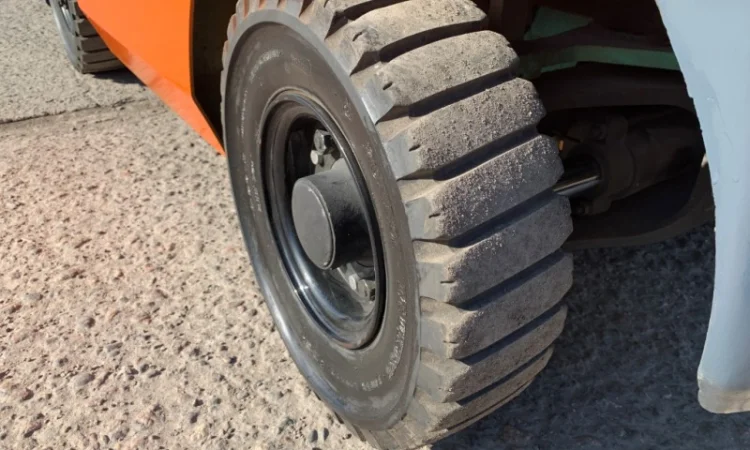 Вилочний навантажувач Mitsubishi KFGE15T-KF34 з бiчним зсувом - фото № 9