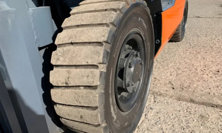 Вилочный погрузчик Mitsubishi KFGE15T-KF34 с боковым сдвигом - фото № 10