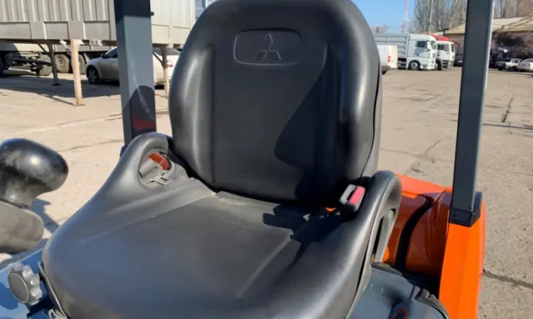 Вилочный погрузчик Mitsubishi KFGE15T-KF34 с боковым сдвигом - фото № 11