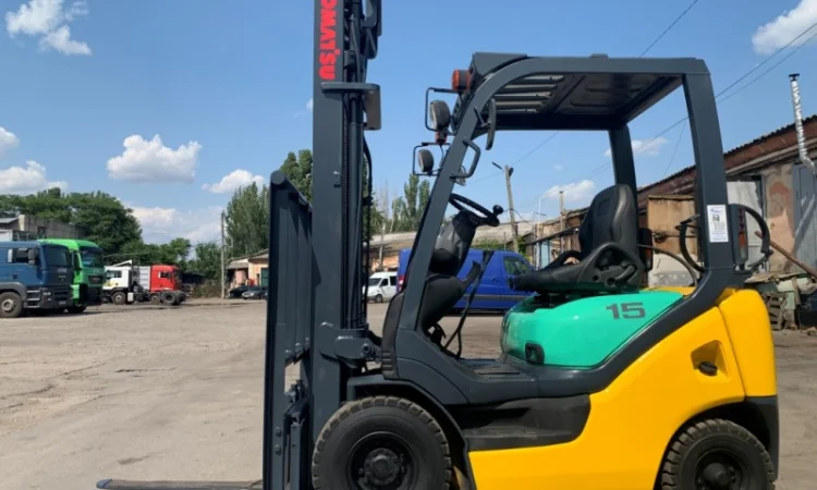 Вилочний навантажувач Komatsu FG15C-18 з сайд шифтом - фото № 1