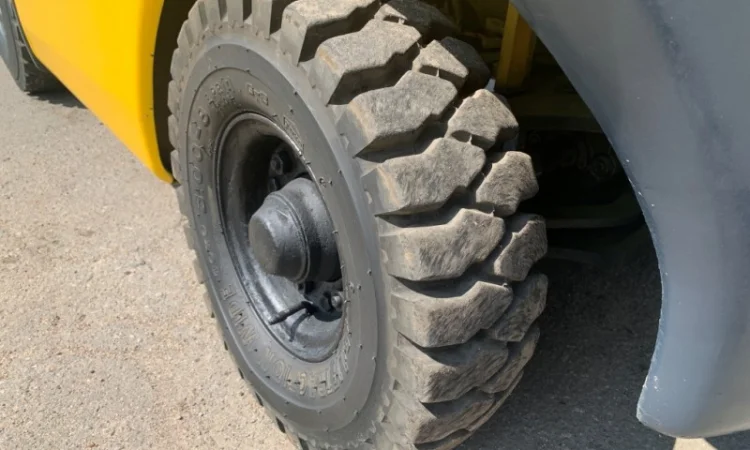 Вилочний навантажувач Komatsu FG15C-18 з сайд шифтом - фото № 7