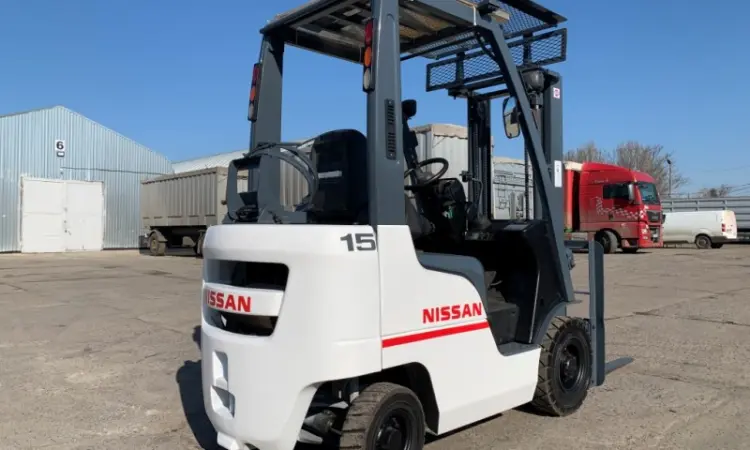 Вилочний навантажувач Nissan P1F1A15D газ-бензиновий - фото № 3