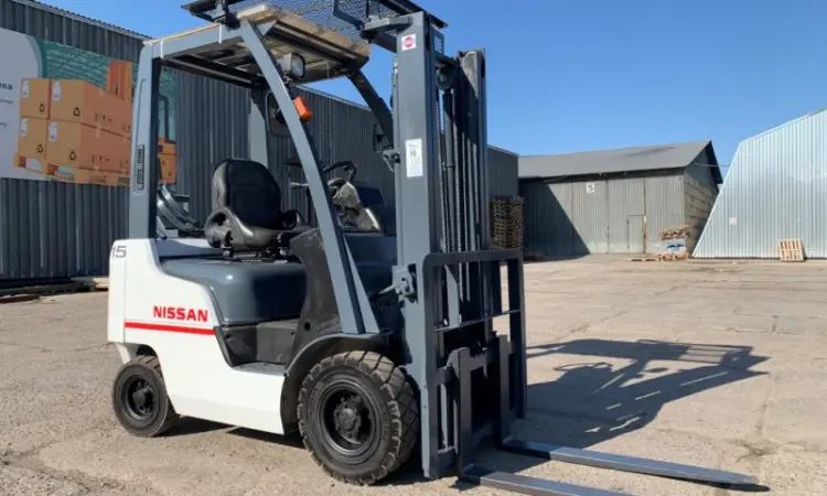 Вилочний навантажувач Nissan P1F1A15D газ-бензиновий - фото № 4