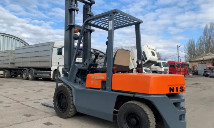 Вилочний навантажувач Nissan PGF02M30 на 3 тонни з сайд-шифтом - фото № 3