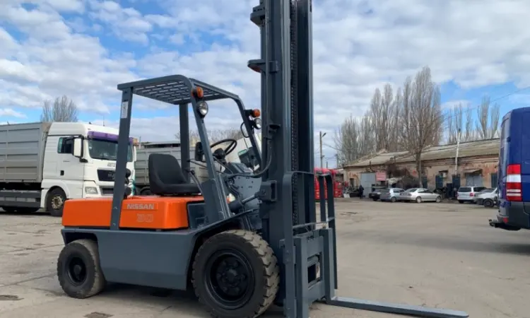 Вилочний навантажувач Nissan PGF02M30 на 3 тонни з сайд-шифтом - фото № 4