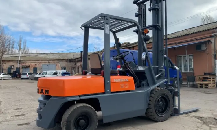 Вилочний навантажувач Nissan PGF02M30 на 3 тонни з сайд-шифтом - фото № 5