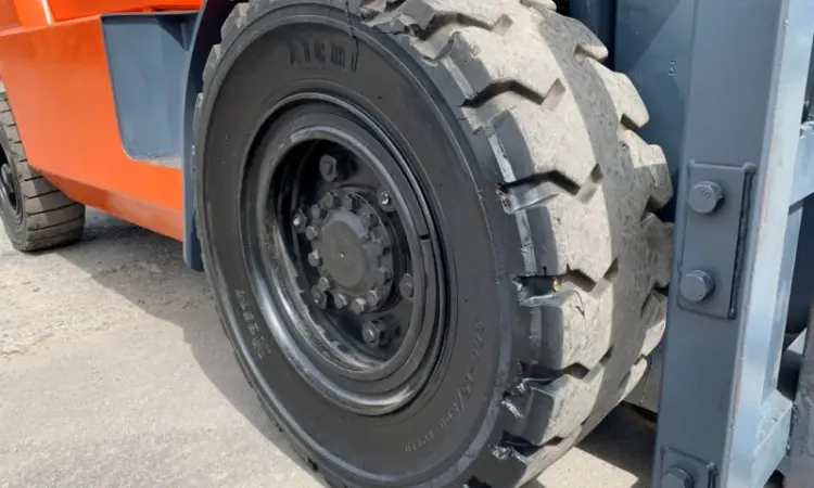 Вилочний навантажувач Nissan F04B40T-F29C на 4.5 тонни - фото № 9