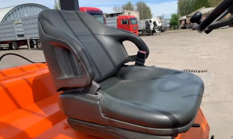 Вилочний навантажувач Nissan F04B40T-F29C на 4.5 тонни - фото № 10