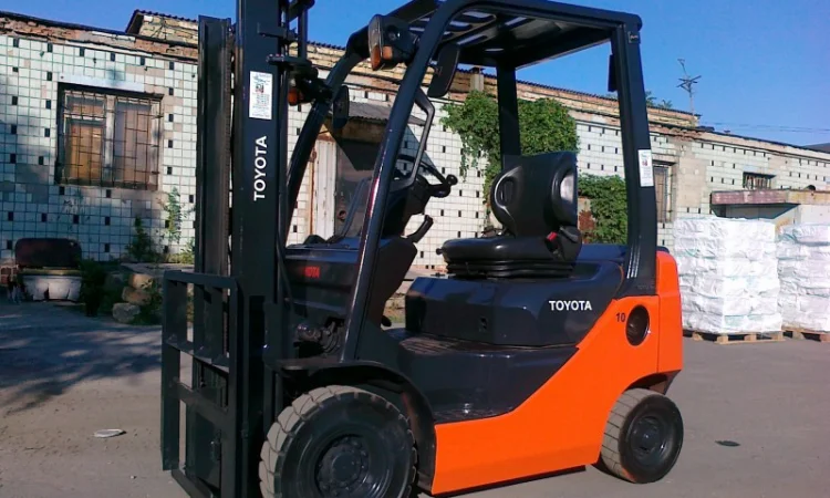 Вилочный погрузчик тойота 8 серии на 1 тонну - фото № 5
