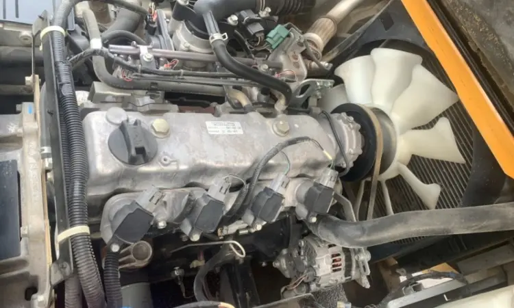 Вилочний погрузчик Nissan P1F2A25J на новій гумі пневмо, з напрацюванням 4318 мотогодин - фото № 9