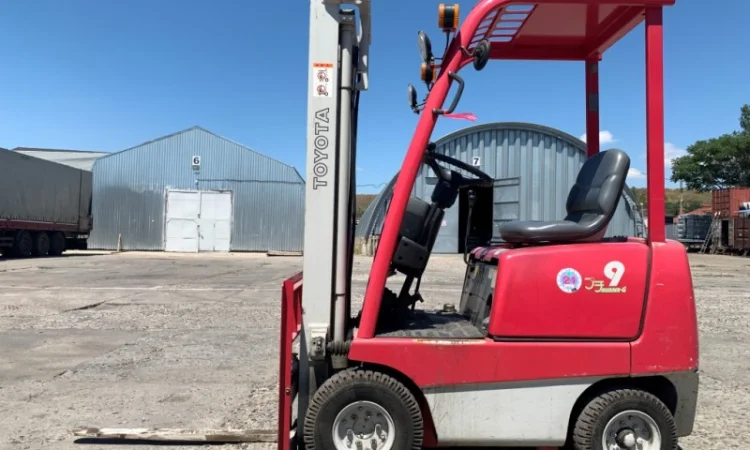 Вилочный автопогрузчик Toyota на 0.9 тонн, компакт-модель. Модель: 40-3FGL9 - фото № 1