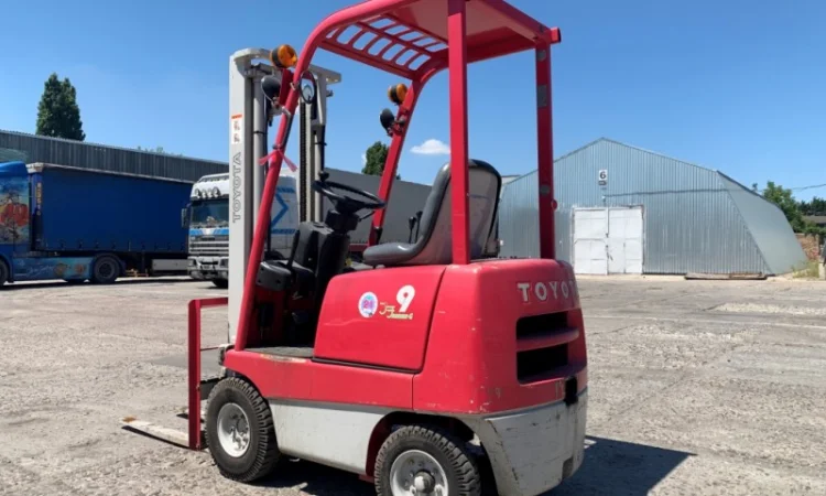 Вилочный автопогрузчик Toyota на 0.9 тонн, компакт-модель. Модель: 40-3FGL9 - фото № 2