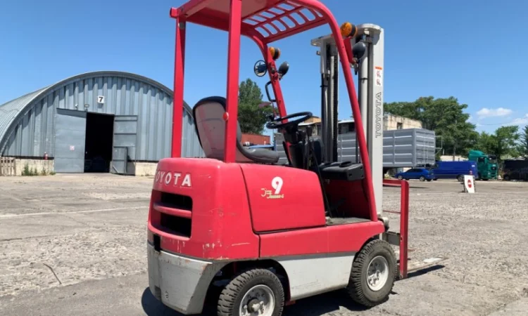 Вилочный автопогрузчик Toyota на 0.9 тонн, компакт-модель. Модель: 40-3FGL9 - фото № 3
