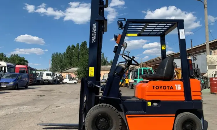 Вилочный автопогрузчик/автонавантажувач Toyota 5FGL15 с мачтой 4 метра - фото № 3
