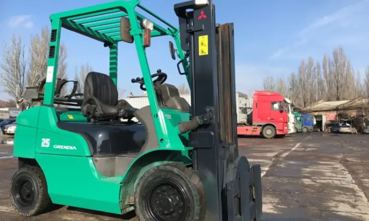 Вилочный газ-бензиновый автопогрузчик Митсубиши с ротатором - фото № 11
