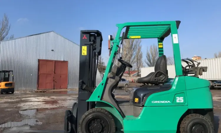 Вилочный газ-бензиновый автопогрузчик Митсубиши с ротатором - фото № 4