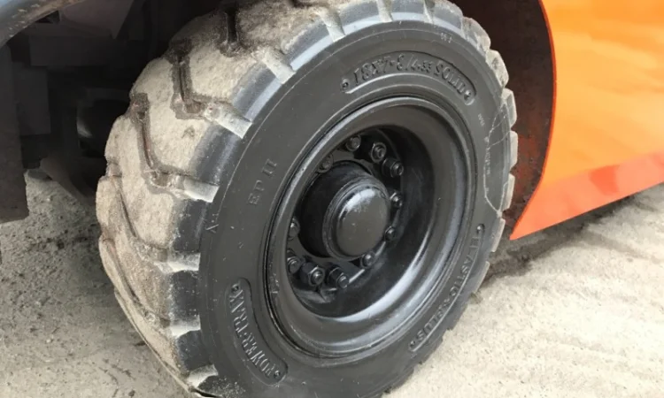 Вилочный автопогрузчик Toyota 02-8FGK20 компакт-модель - фото № 9