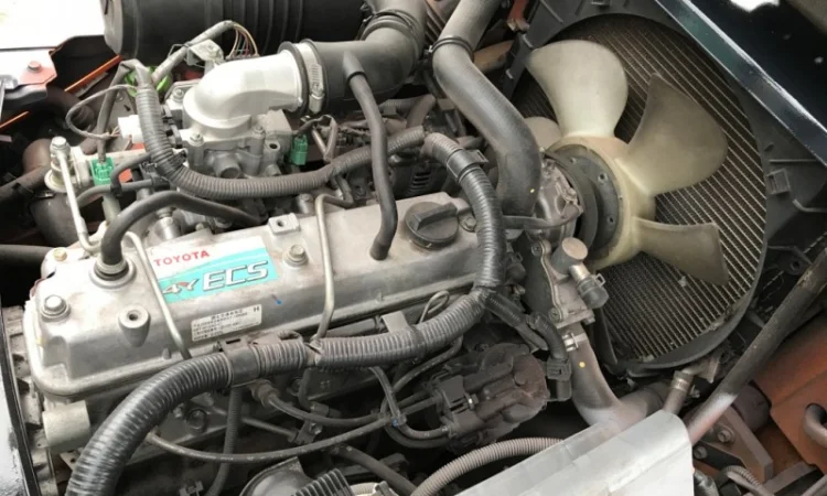 Вилочный автопогрузчик Toyota 02-8FGK20 компакт-модель - фото № 6