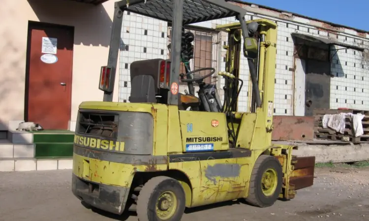 Бензиновый погрузчик Mitsubishi KFG14-KF2A с захватом - фото № 4