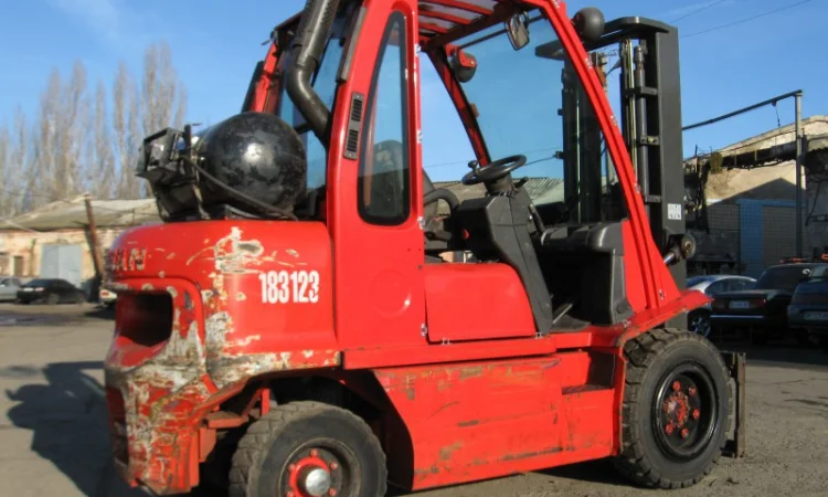 Вилочный газовый погрузчик nissan на 3 тонны - фото № 4