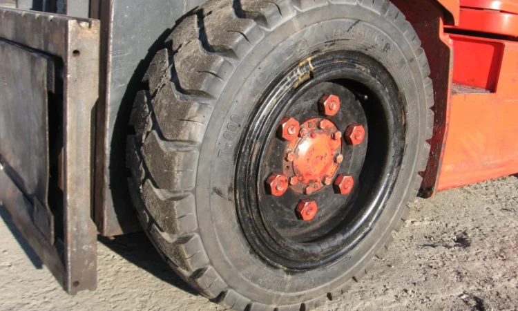 Вилочный газовый погрузчик nissan на 3 тонны - фото № 8