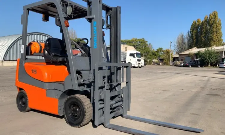 Вилочный автопогрузчик Sumitomo на 1.5 тонны с синхронным позиционером вил - фото № 8