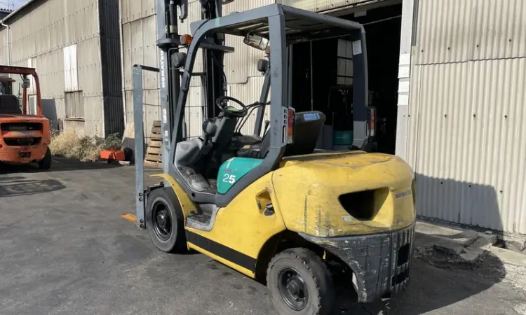 Вилковий автонавантажувач Komatsu з бічним зміщенням. Модель: FG25C-15 - фото № 3
