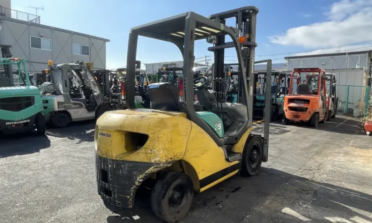 Вилковий автонавантажувач Komatsu з бічним зміщенням. Модель: FG25C-15 - фото № 8