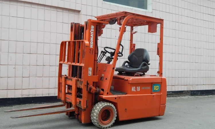 Вилочный погрузчик б/у KOMATSU FB18M-3 - фото № 1