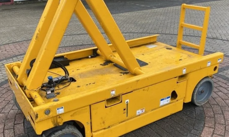 Ножичний підйомник Haulotte Compact 14 2016 року 340 мотогодин - фото № 11