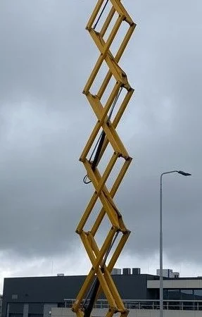 Ножичний підйомник Haulotte Compact 14 2016 року 340 мотогодин - фото № 17