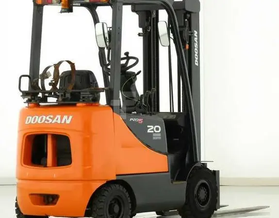 Навантажувач вилковий 2т. Doosan G20SC5 2015 року 2811 мг - фото № 1