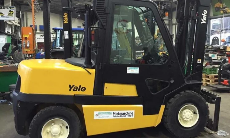 Дизельний навантажувач 5.5т. Yale GDP55MJ кабіна 4717 мотогодин - фото № 2