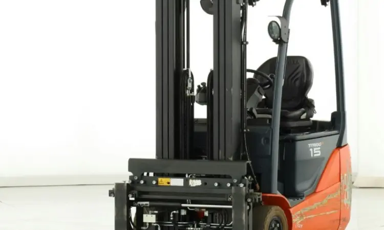 Электрический погрузчик Toyota 8FBE15T 2020 года 4700 мм подъем 5050 мг - фото № 1