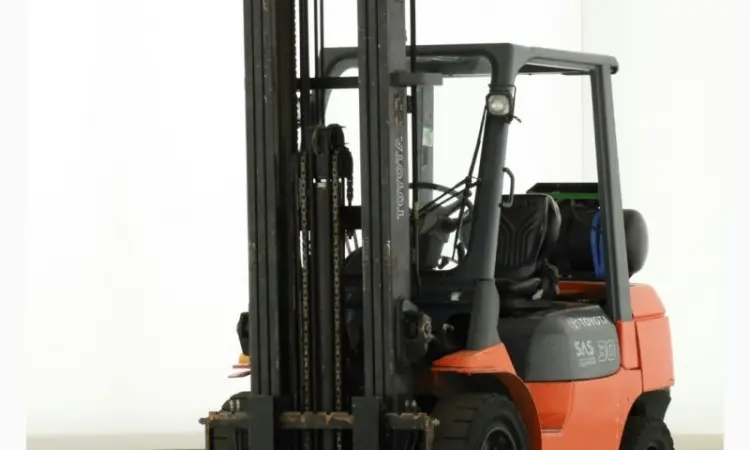 Навантажувач вилковий Toyota 02-7FGF30 6 метрів підйом під захват - фото № 1