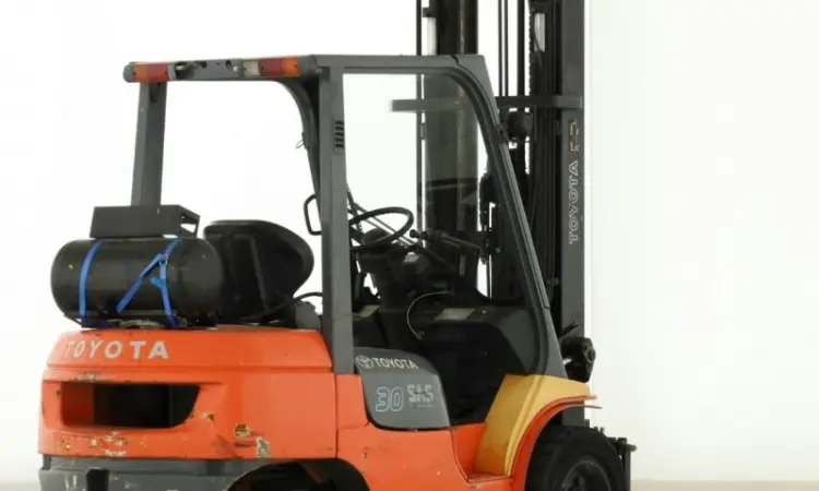 Навантажувач вилковий Toyota 02-7FGF30 6 метрів підйом під захват - фото № 2