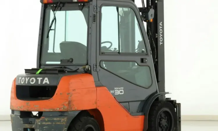 Навантажувач вилковий 3т. Toyota 02-8FGF30 5 метрів підйом кабіна - фото № 2