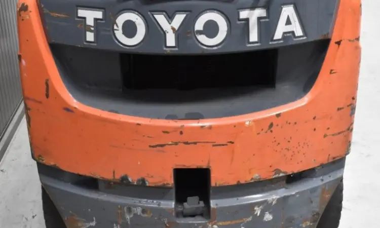 Навантажувач вилковий 1.8т. Toyota 02-8FGF18 2015 року 4962 мотогодин - фото № 6