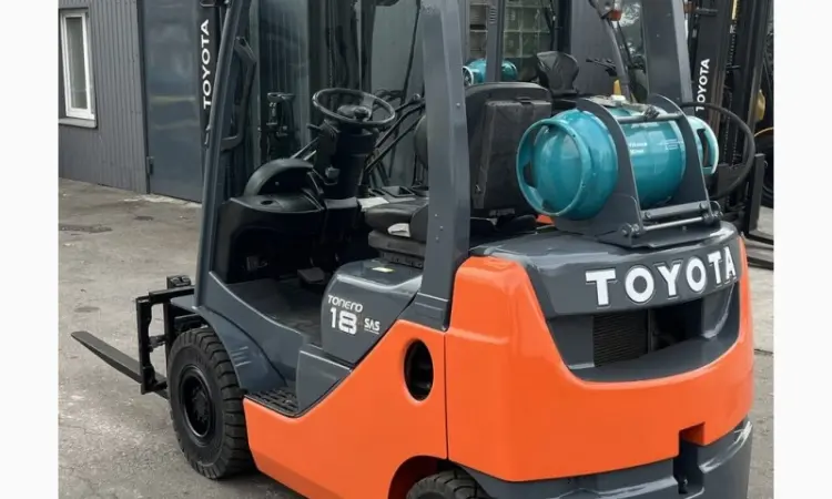 Навантажувач кара 1.8т. Toyota 02-8FGF18 2013 року 3750 мг в наявності - фото № 1