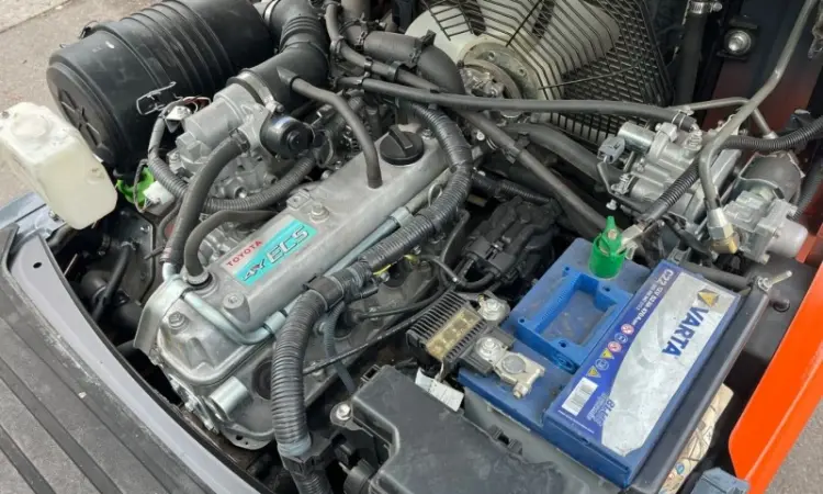 Навантажувач кара 1.8т. Toyota 02-8FGF18 2013 року 3750 мг в наявності - фото № 6