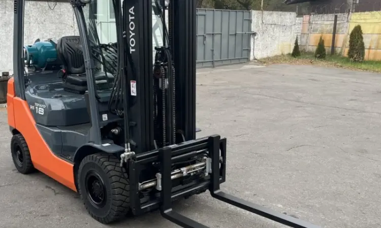 Навантажувач кара 1.8т. Toyota 02-8FGF18 2013 року 3750 мг в наявності - фото № 7