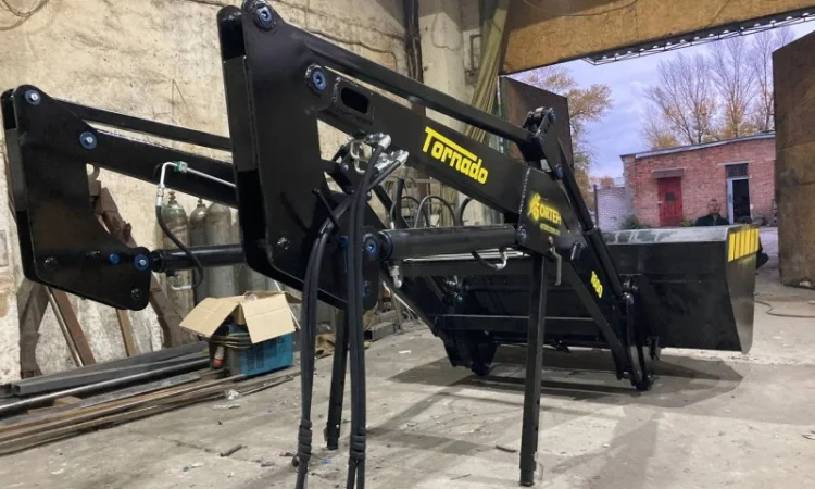 Фронтальні навантажувачі до вітчизняних, імпортних та для міні тракторів - фото № 5