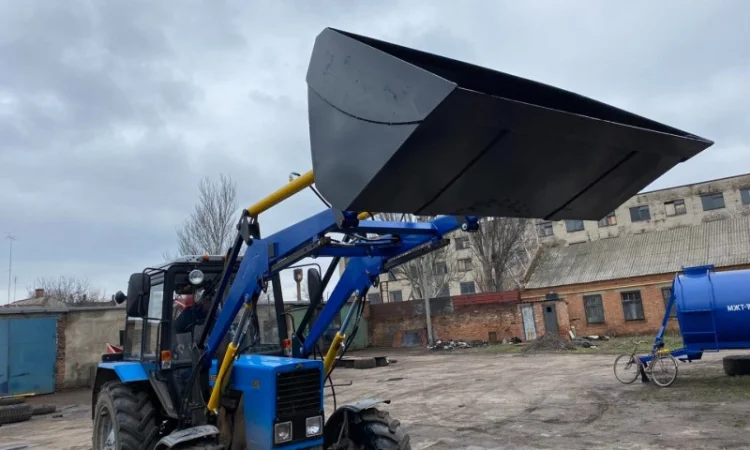 Фронтальні навантажувачі до вітчизняних, імпортних та для міні тракторів - фото № 13