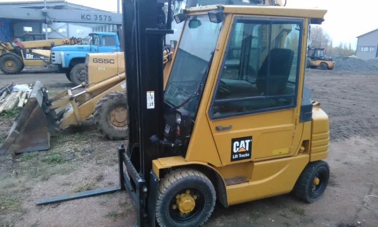 Вилочный погрузчик Caterpiller GP 20 - фото № 1
